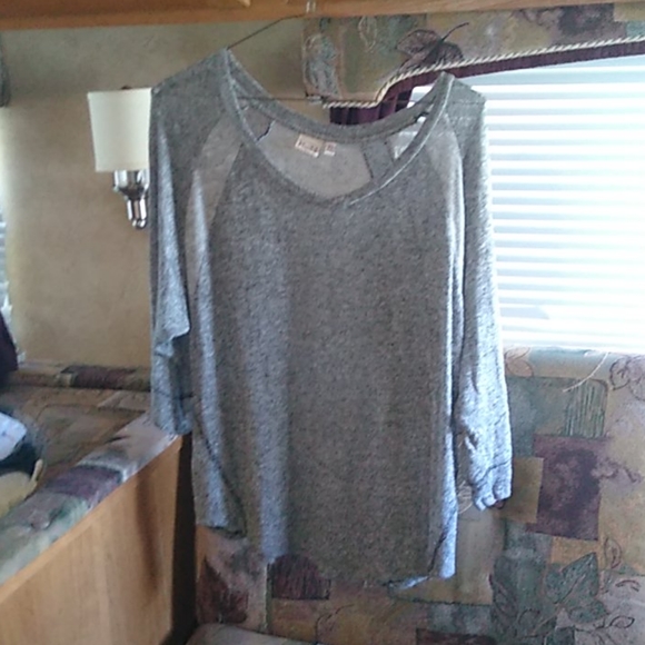 2 Toned Light Mudd Sweater - Picture 1 of 4
